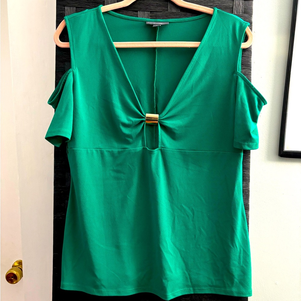Beautiful Green Cut Out Blouse✨🤩